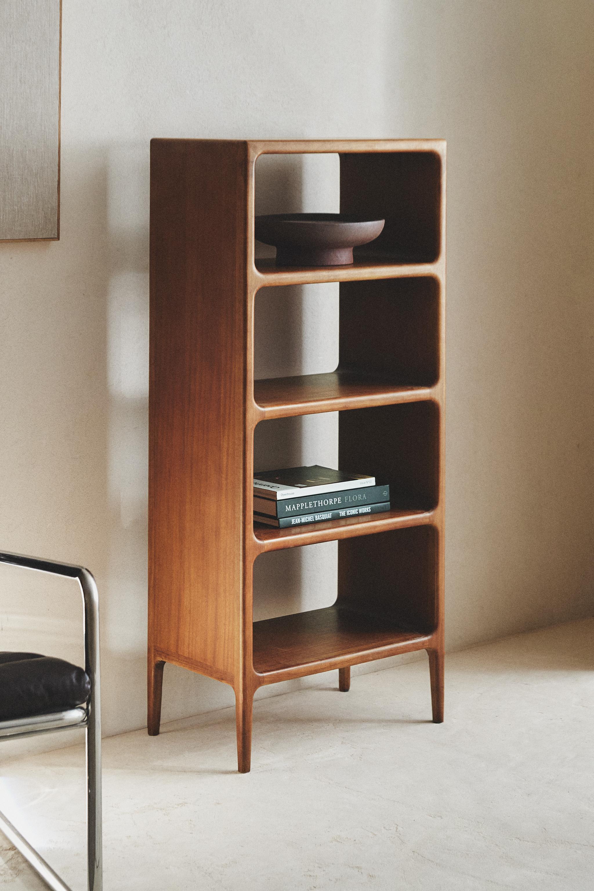 HIGH HONEY OAK BOOKCASE
